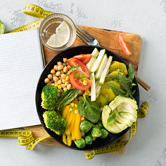 gesundheit-frisches-gemüse-salat